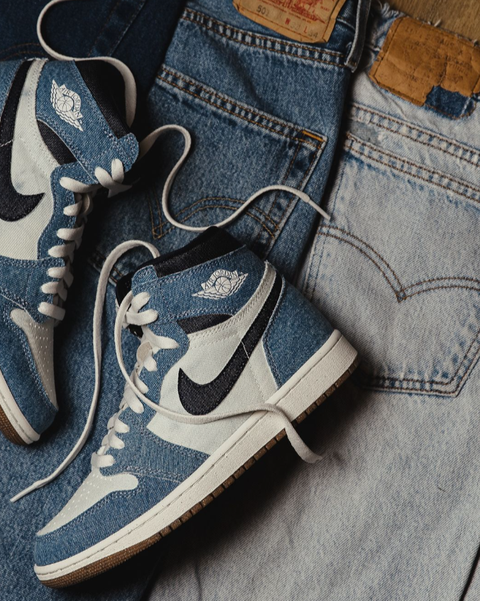 靴 Nike Women's Air Jordan 1 High OG Denim 楽天市場】NIKE WMNS AIR JORDAN 1 RETRO HIGH OG denim/white