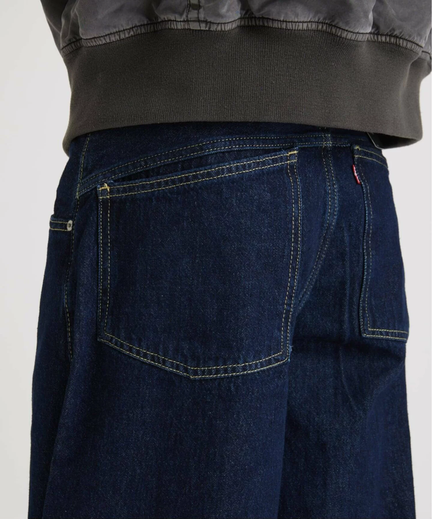 JOURNAL STANDARD × Levi’s® による Super Baggy Barrel Jeans の先行予約が開始