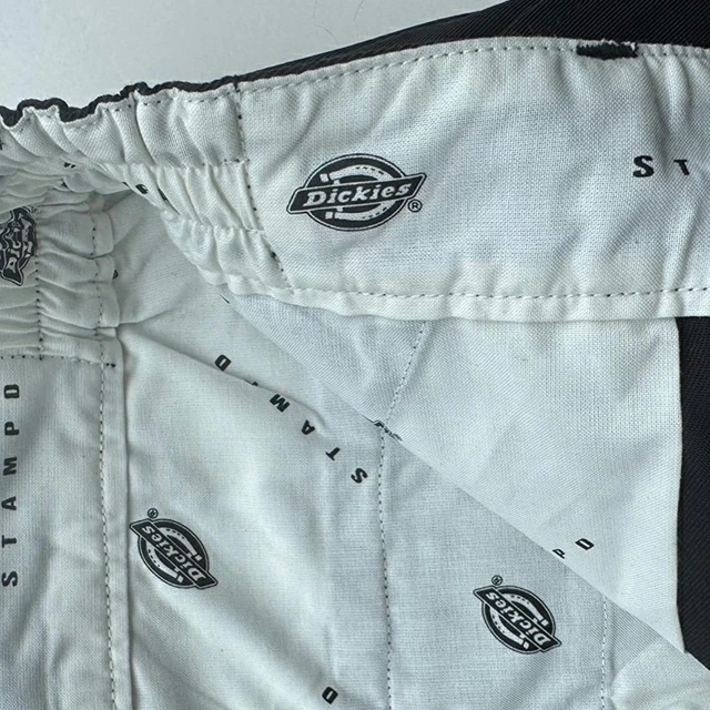 STAMPD × Dickies の Double Knee Loose Fit Pants が発売