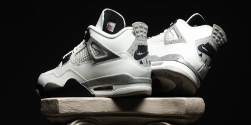 NIKE AIR JORDAN 4 RETRO “White Cement” が発売