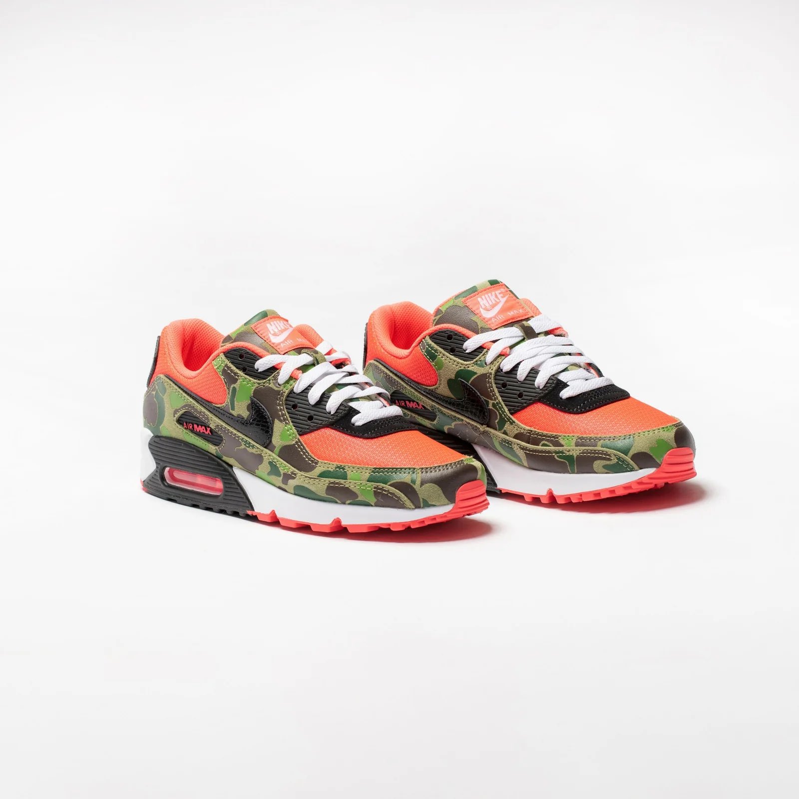atmos × NIKE の AIR MAX 90 “Reverse Duck Camo” が発売