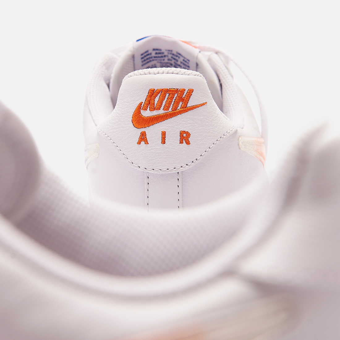 KITH × New York Knicks × NIKE のAIR FORCE “NYC Home” が発売