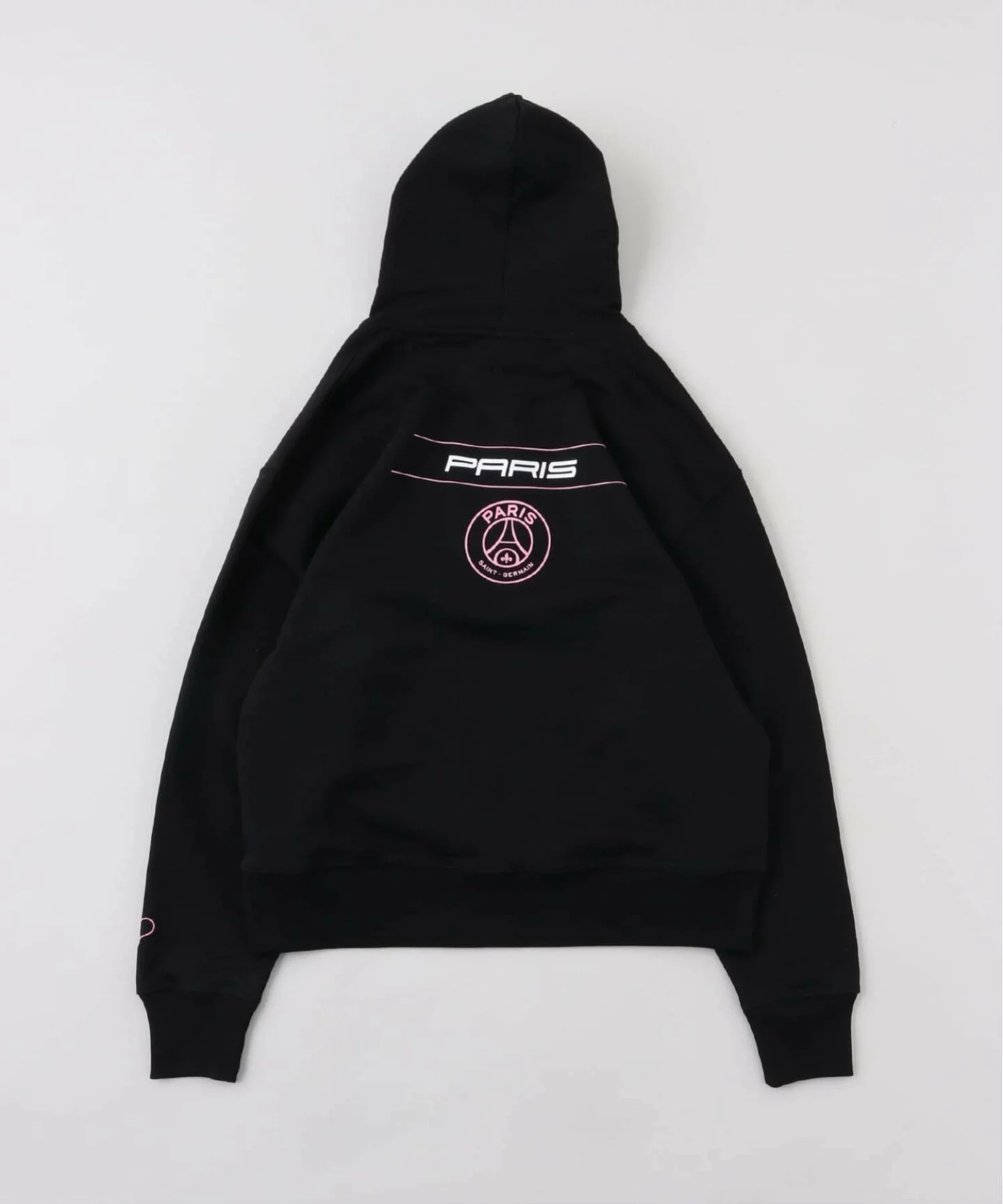 PARIS SAINT-GERMAIN × BLACKPINK の限定カプセルコレクション “Blackpink In Your Area” が発売