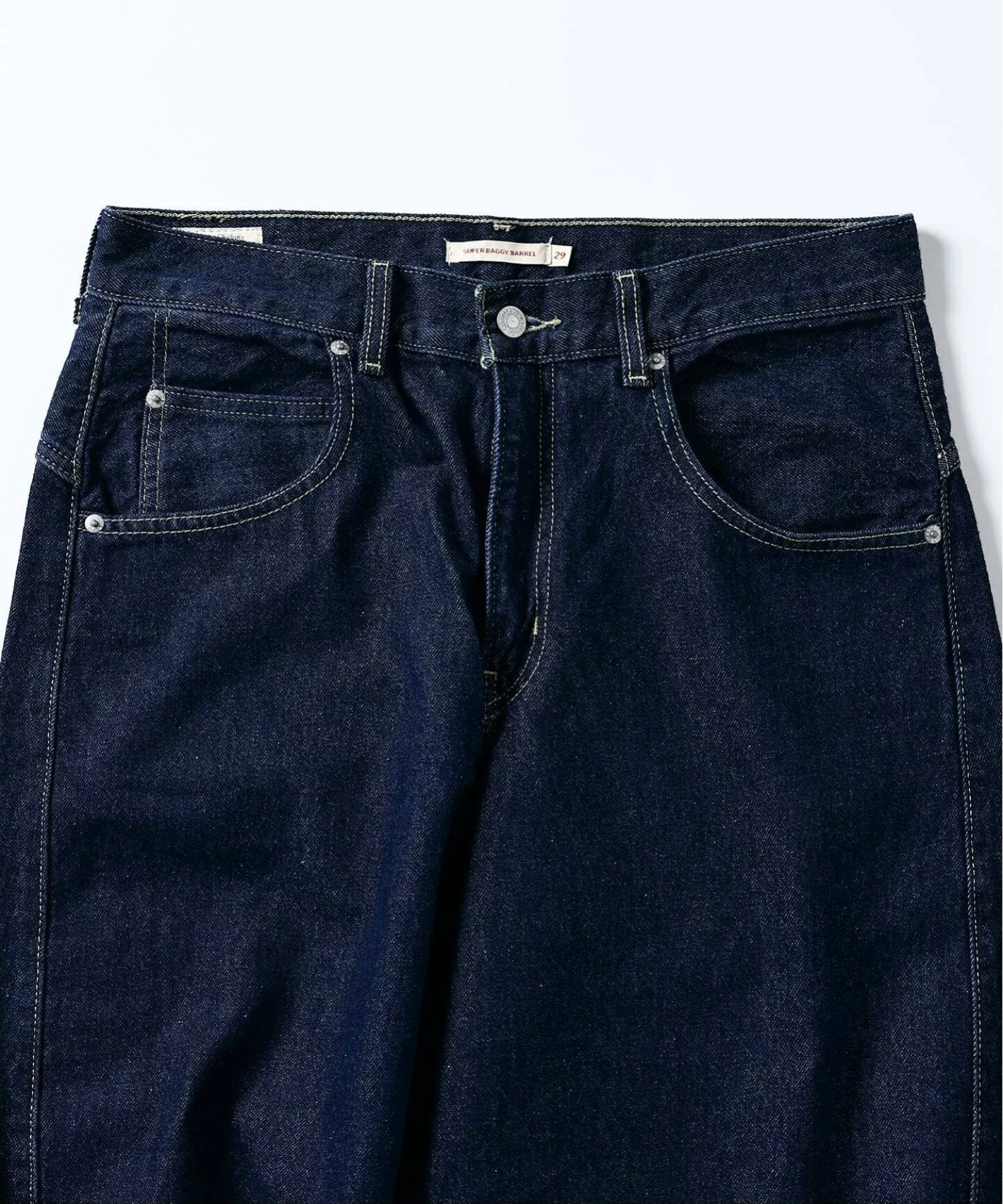 JOURNAL STANDARD × Levi's® による Super Baggy Barrel Jeans