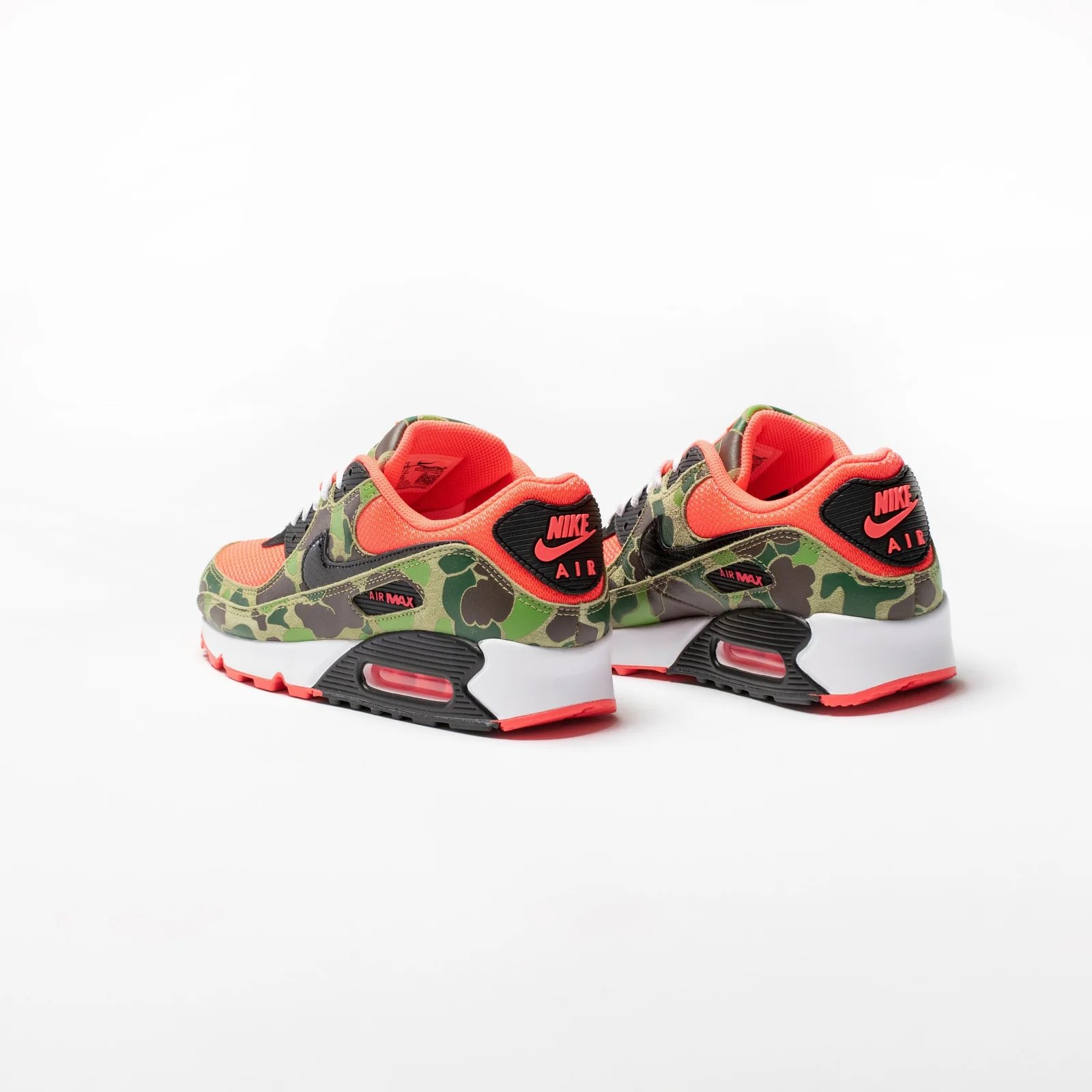 atmos × NIKE の AIR MAX 90 “Reverse Duck Camo” が発売