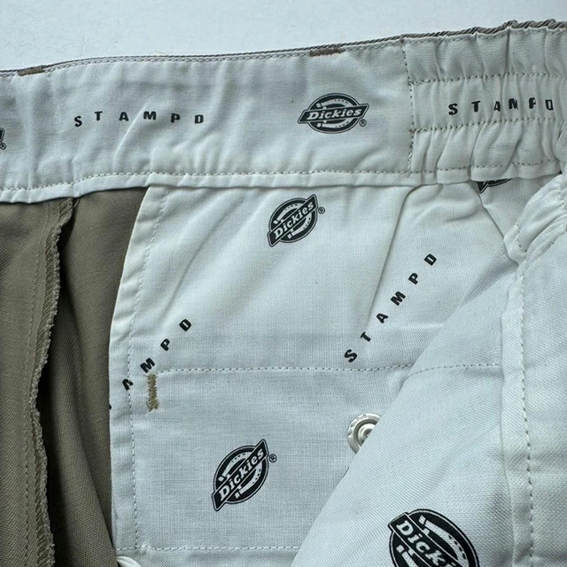 STAMPD × Dickies の Double Knee Loose Fit Pants が発売