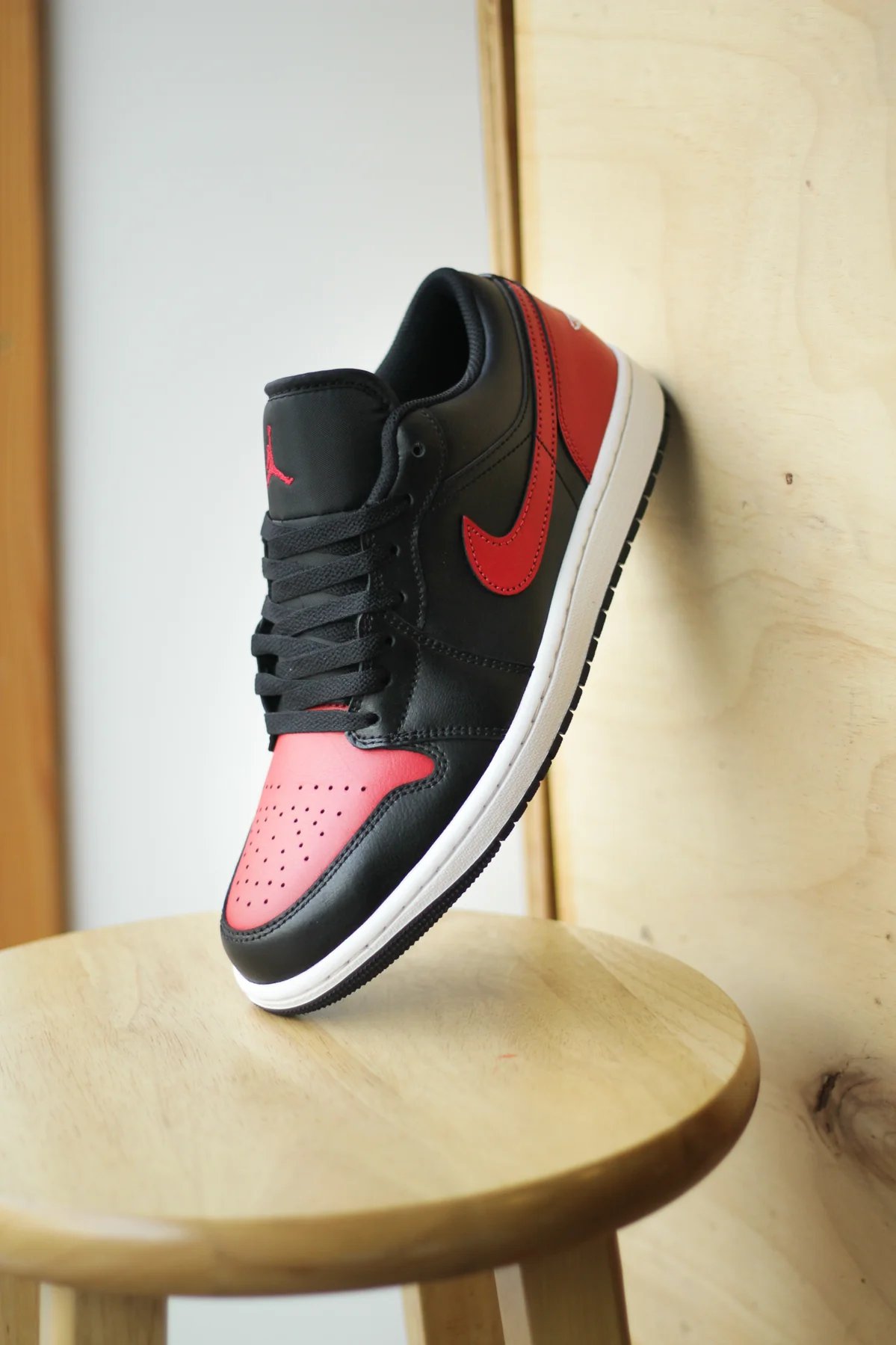 NIKE AIR JORDAN 1 LOW “Bred” が発売