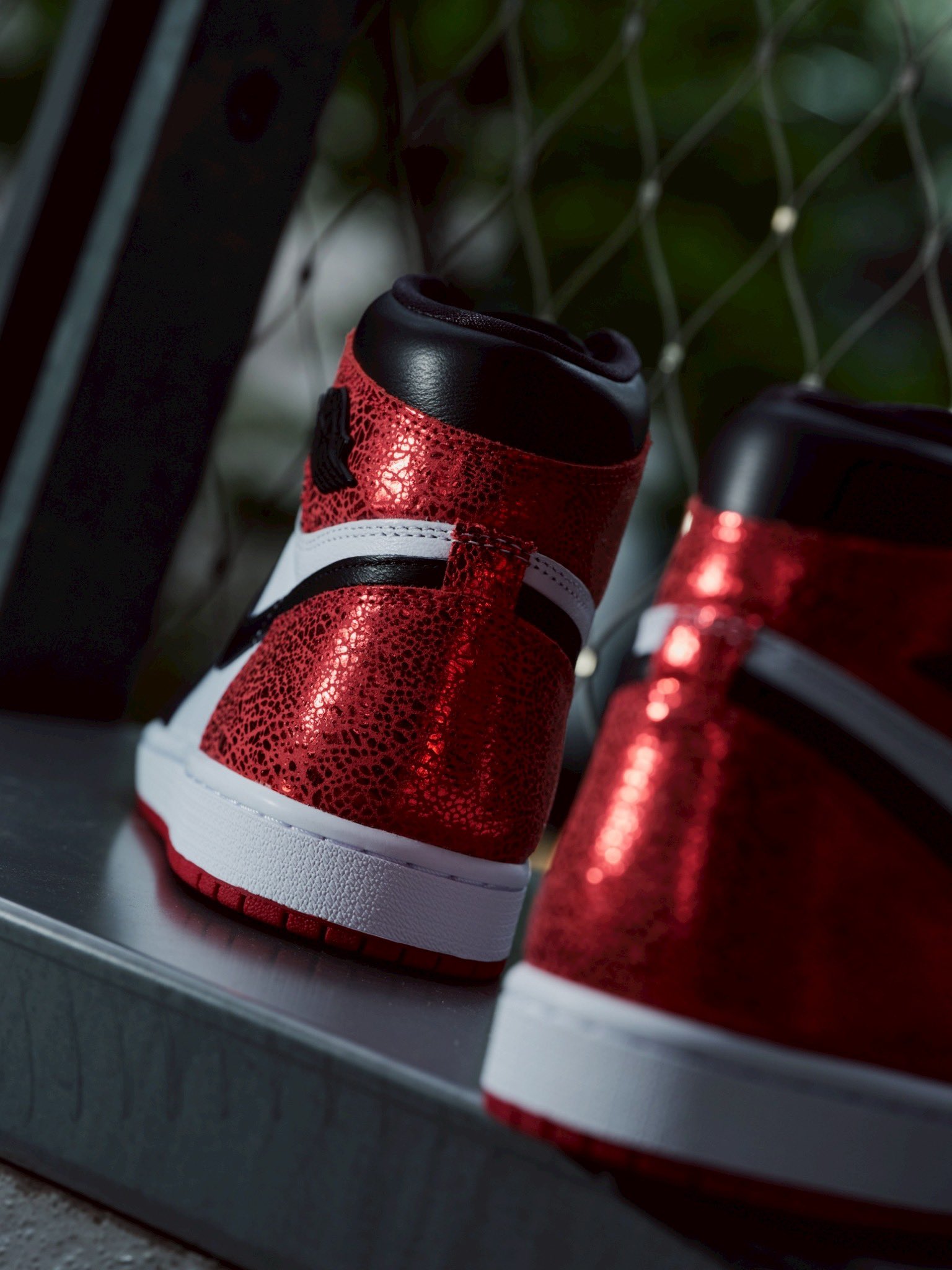 NIKE WMNS AIR JORDAN 1 RETRO HIGH OG “Ruby” が発売
