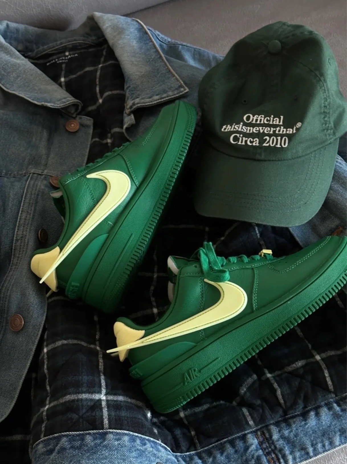 AMBUSH® × NIKE の AIR FORCE 1 LOW “Pine Green” が発売