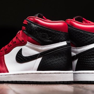 NIKE AIR JORDAN 1 RETRO HIGH OG “Satin Snake” が発売