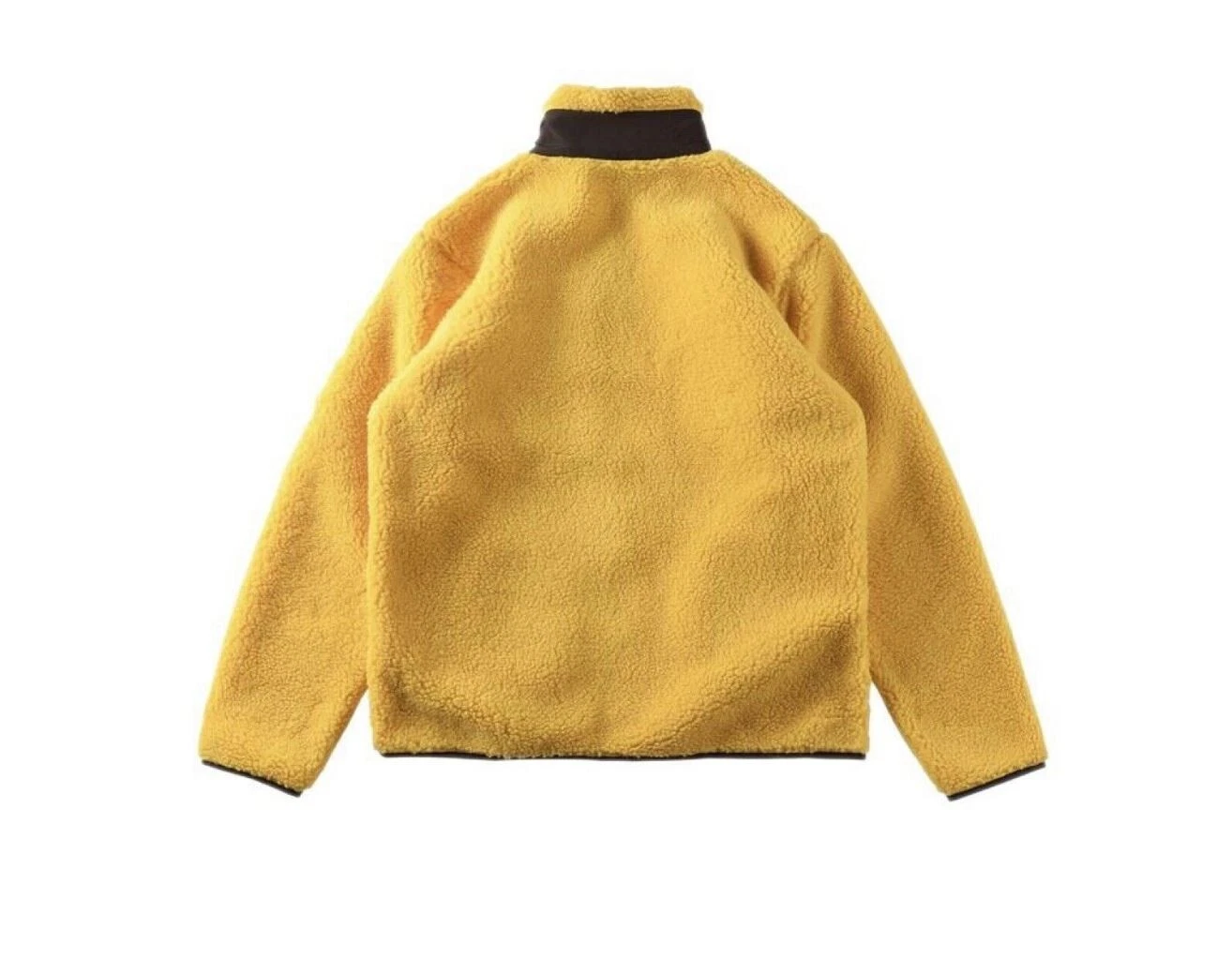 Travis Scott の Tri-Color Full-Zip Sherpa Jacket が発売