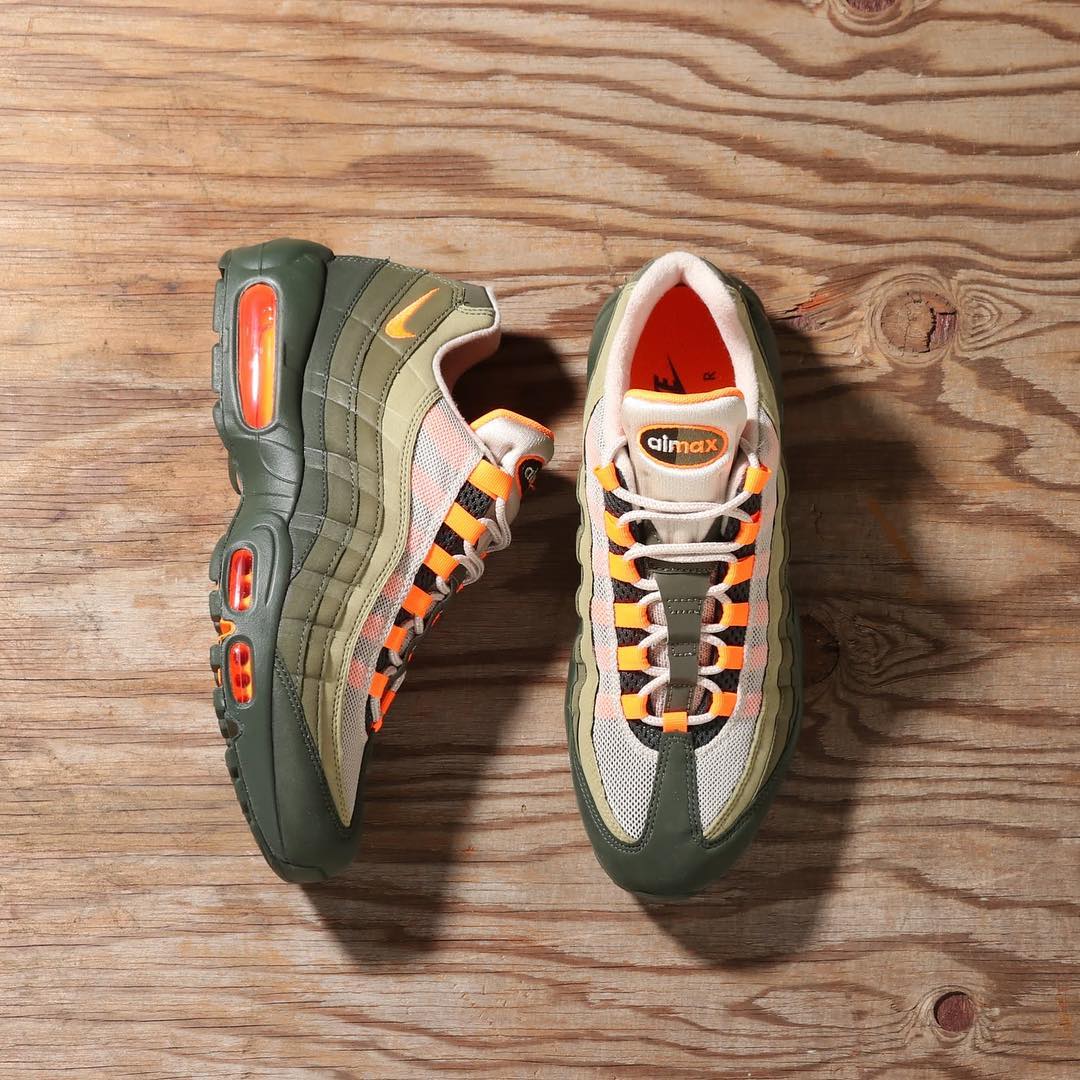 NIKE AIR MAX 95 "String/Total Orange" が発売
