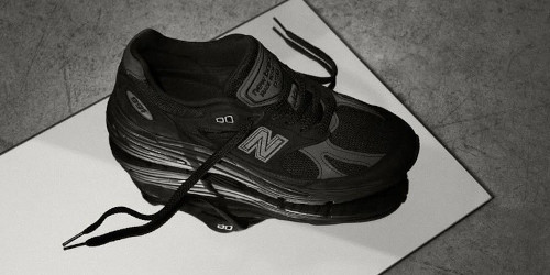 Dover Street Market × New Balance の 991v2 “Triple Black” が発売