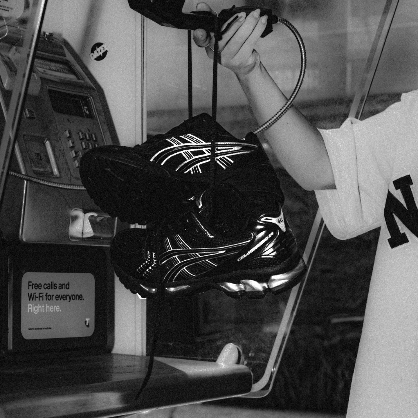 ASICS GEL-KAYANO 14 "Black/Pure Silver" の追加予約が開始