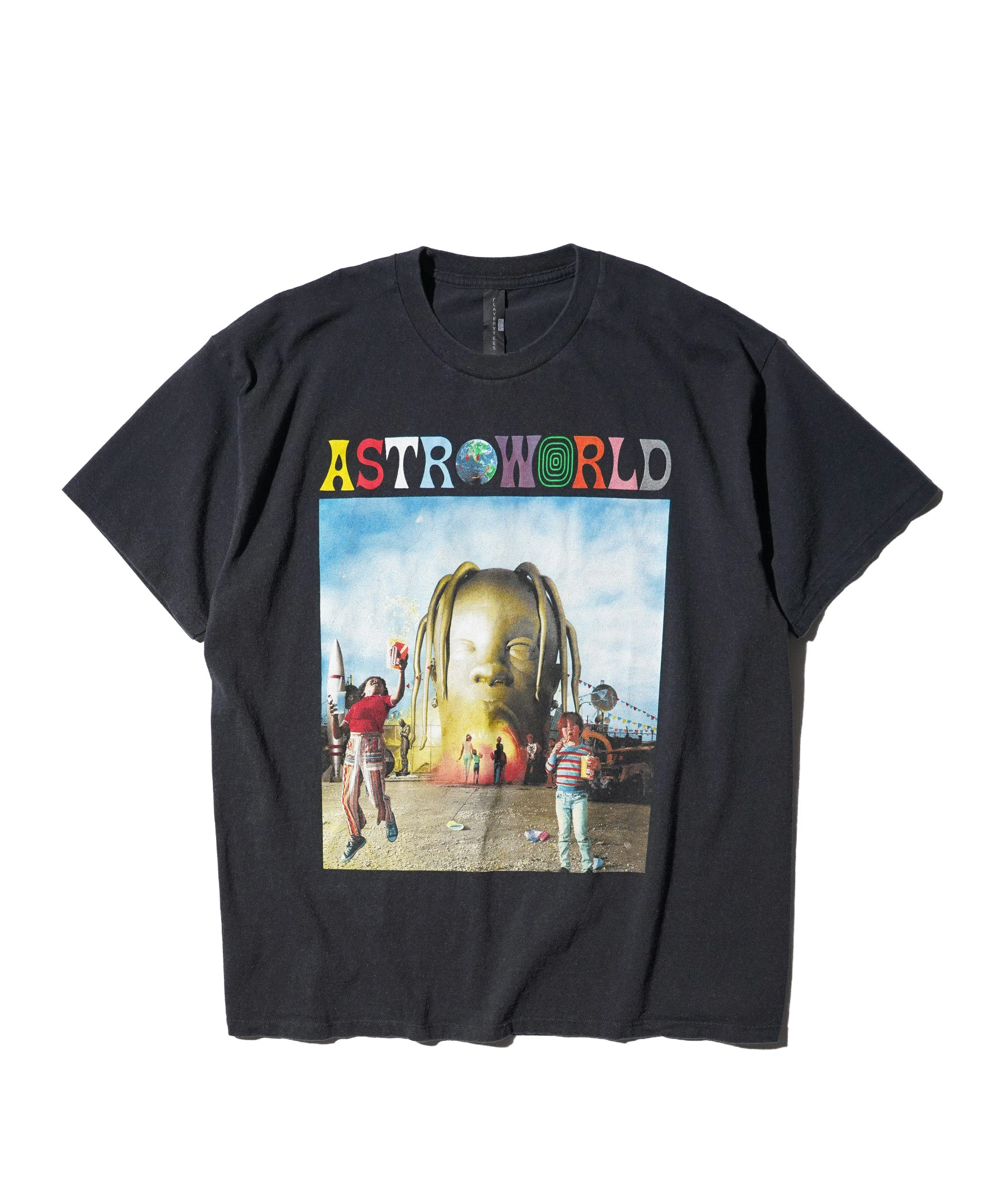 Travis Scott のオフィシャルライセンスTシャツが発売