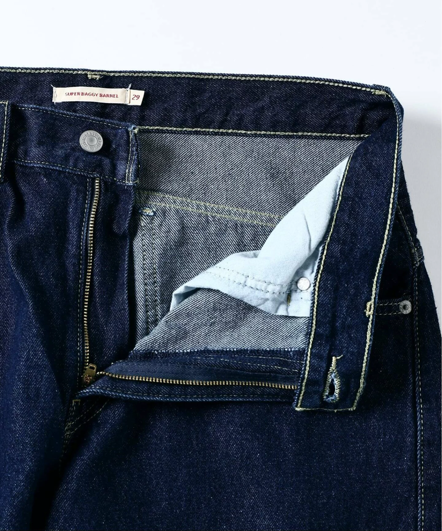 JOURNAL STANDARD × Levi’s® による Super Baggy Barrel Jeans の先行予約が開始