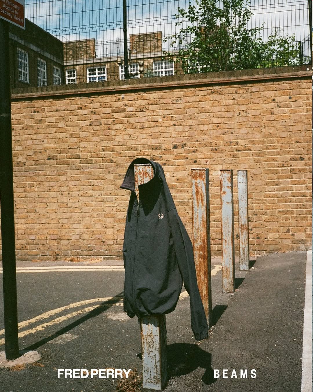 BEAMS × FRED PERRY による新色 Shell Jacket & Shell Pants の