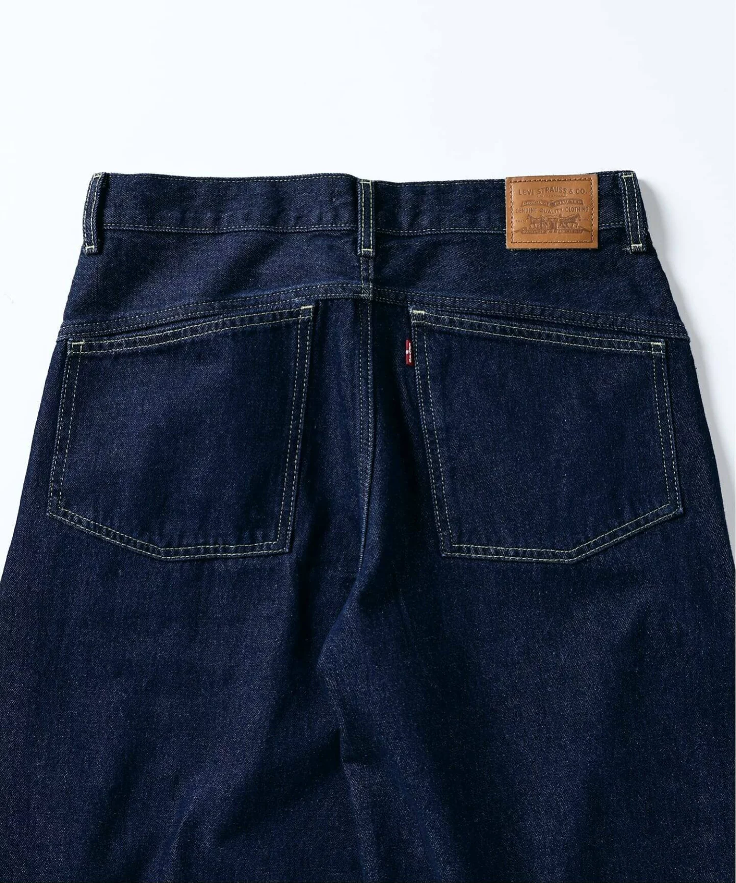 JOURNAL STANDARD × Levi's® による Super Baggy Barrel Jeans