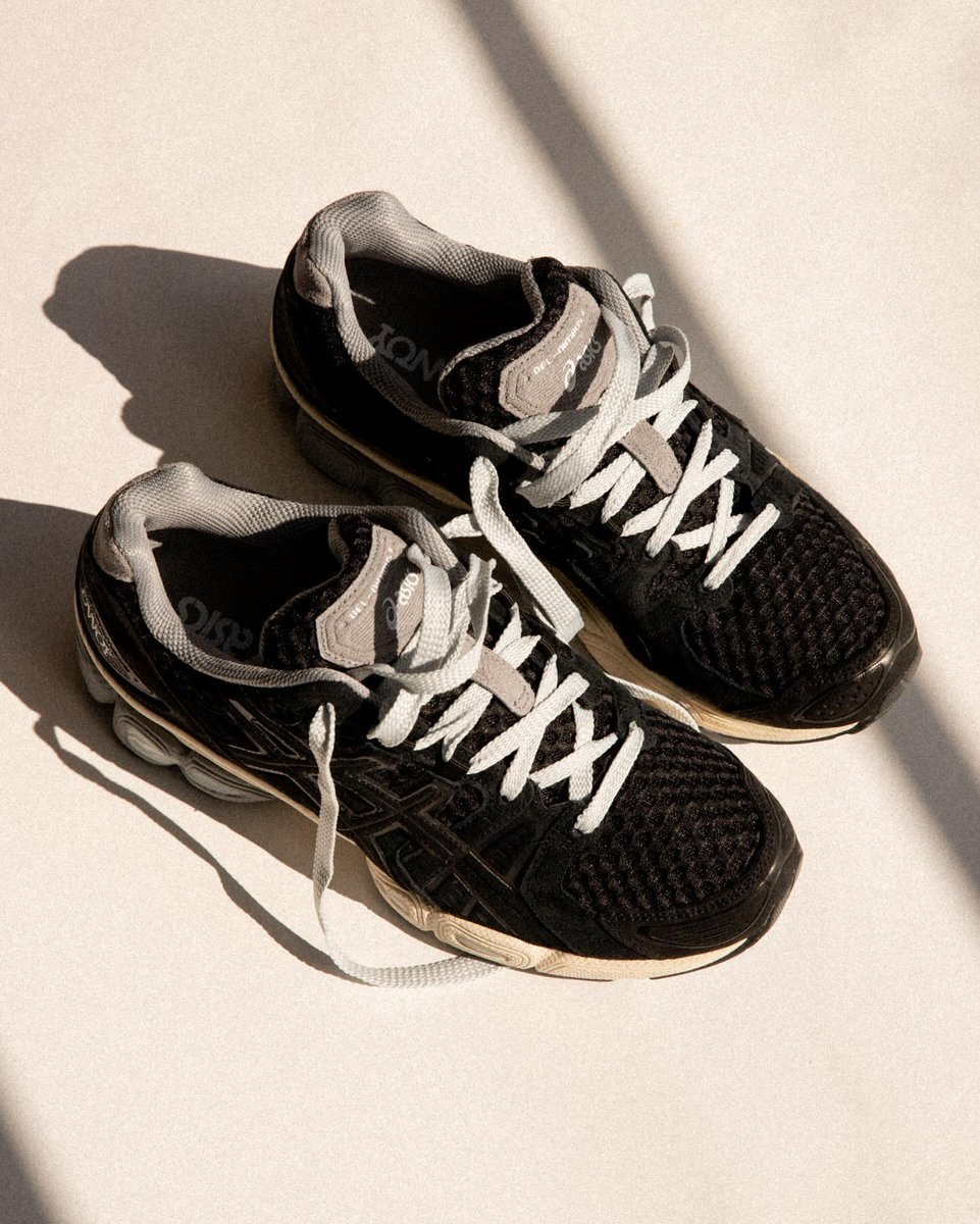ENNOY × ASICS の GEL-NIMBUS 9 “Black/Sheet Rock” が発売