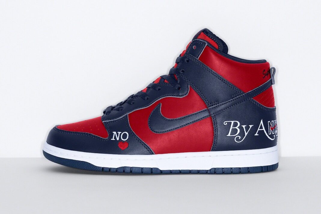 Supreme × NIKE SB の DUNK HIGH By Any Means “Red/Navy” が発売
