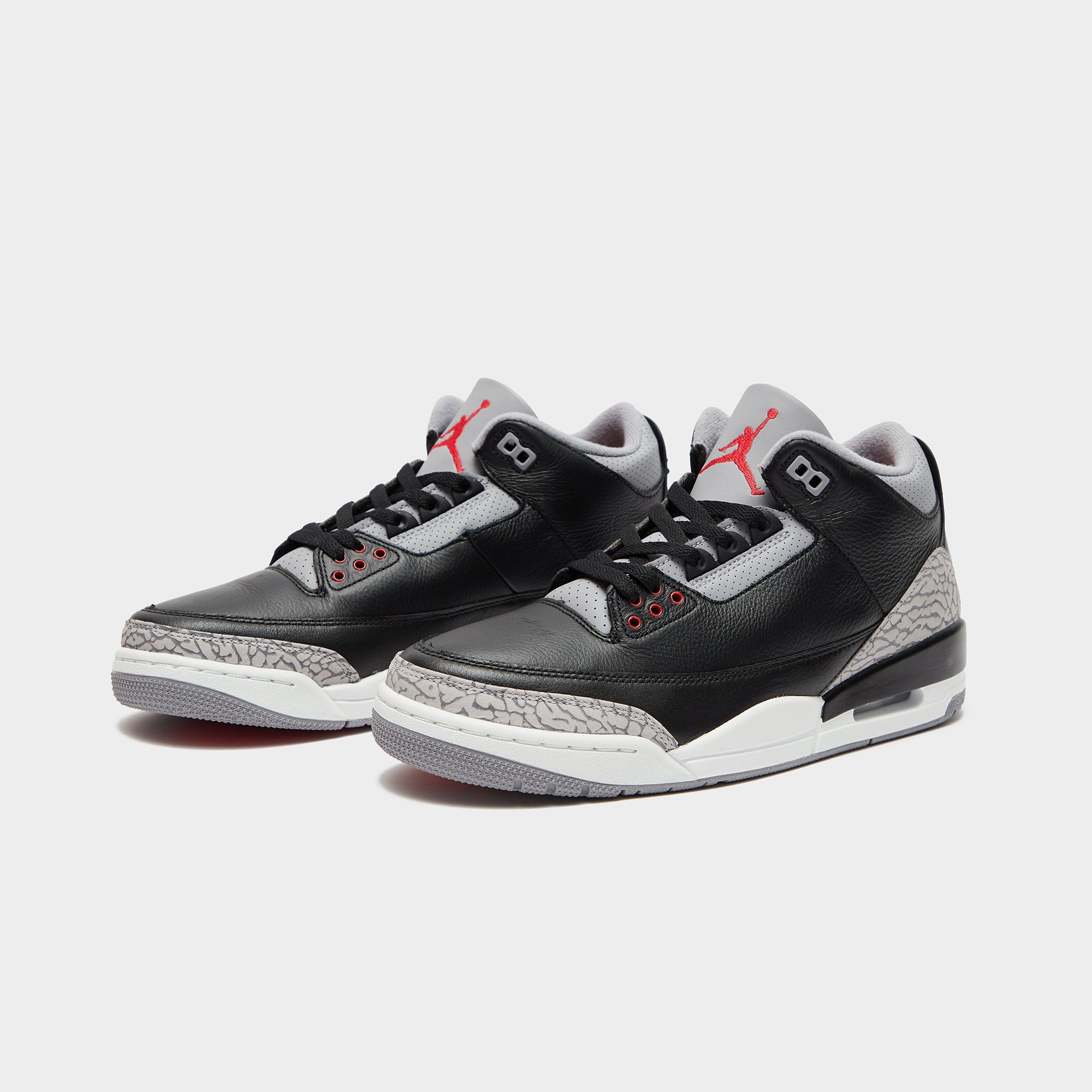 NIKE AIR JORDAN 3 RETRO “Black Cement” が発売