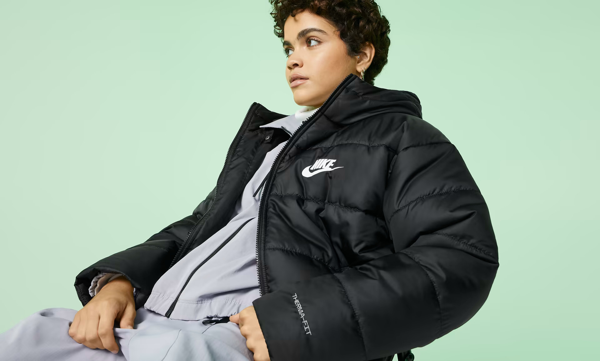 NIKE の Therma-FIT Rpl Classic Hoodie Jacket が特別価格で発売