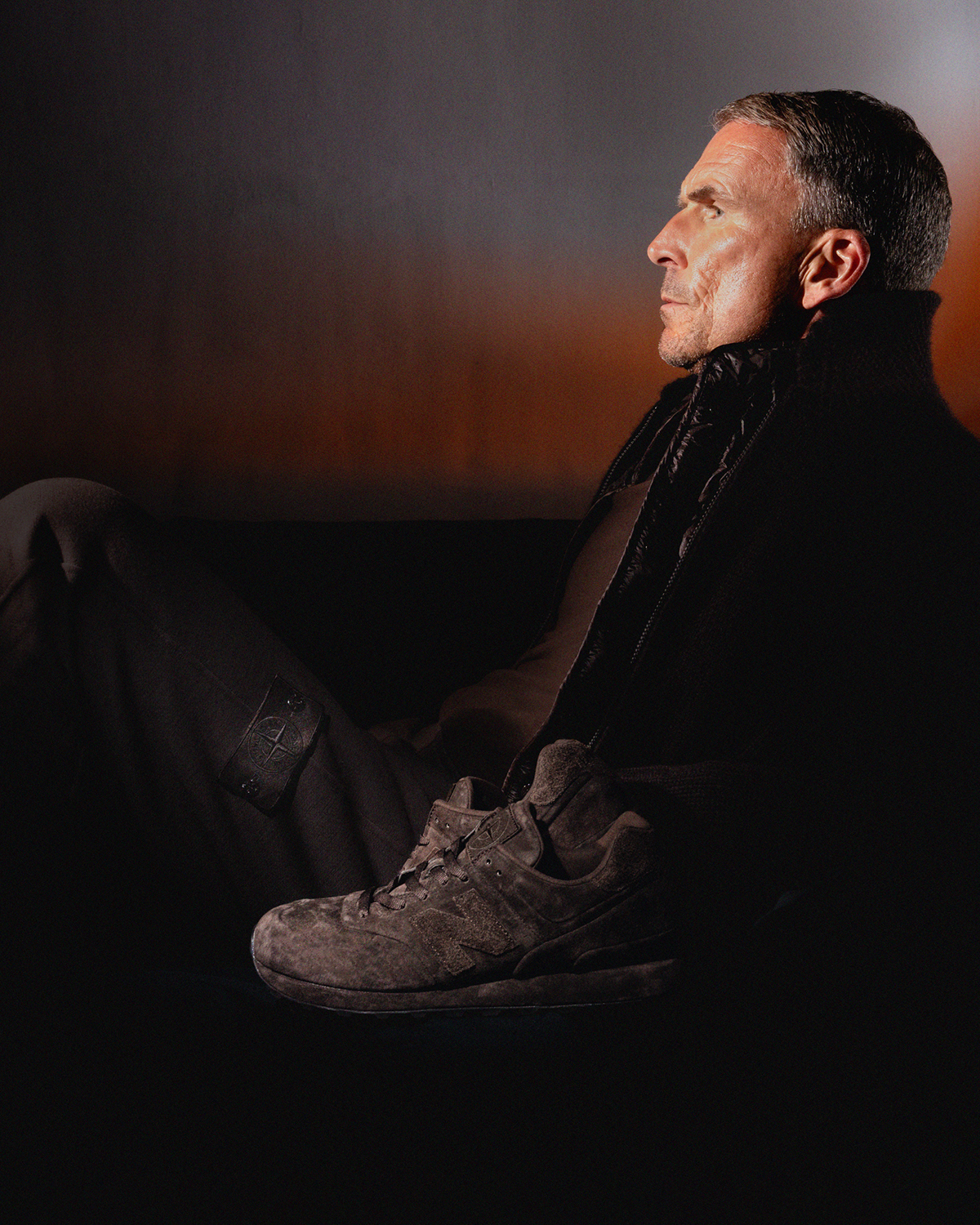 Stone Island × New Balance の 574 Legacy Ghost "Dark Brown" が発売