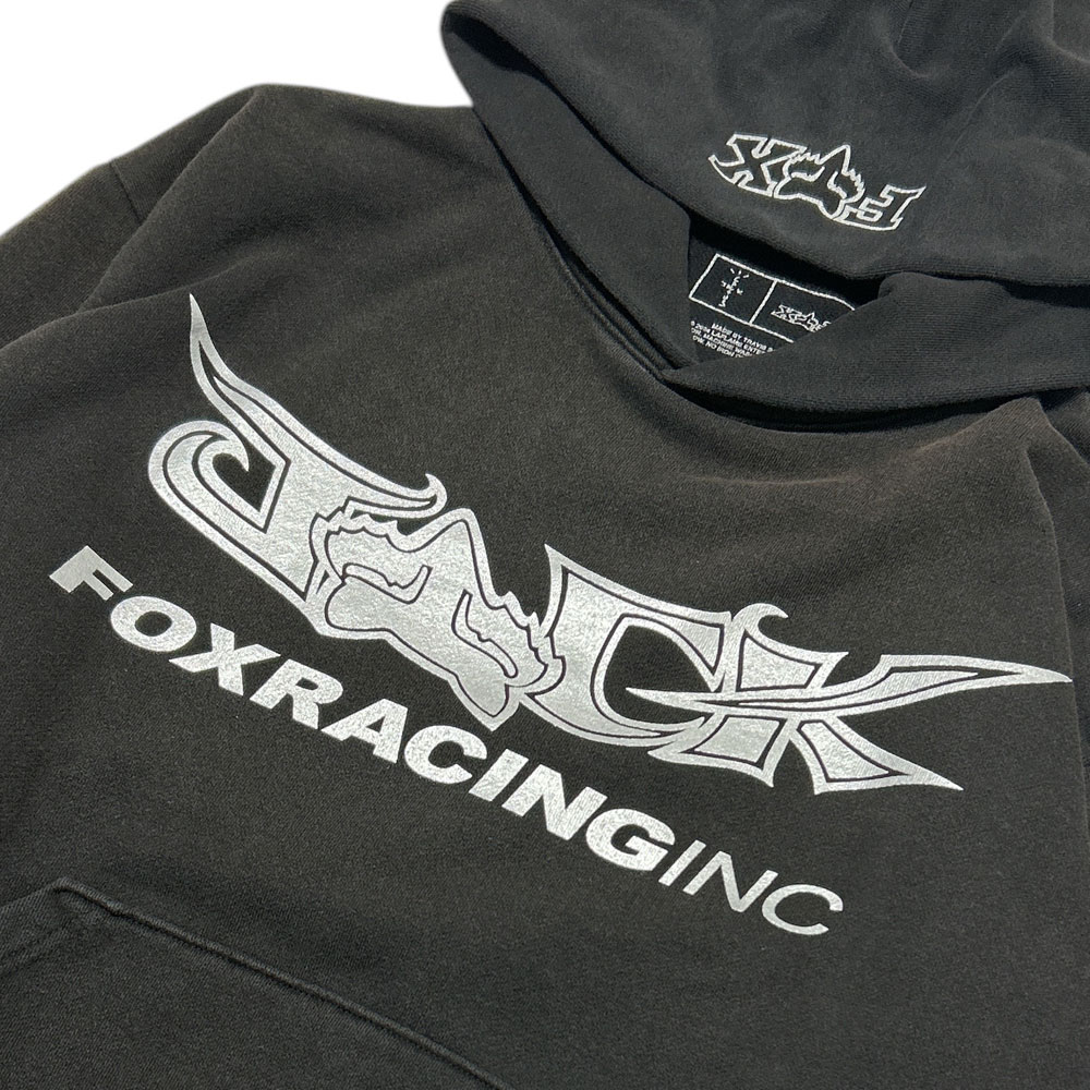 Travis Scott × Fox Racing のコラボ Hoodie が発売