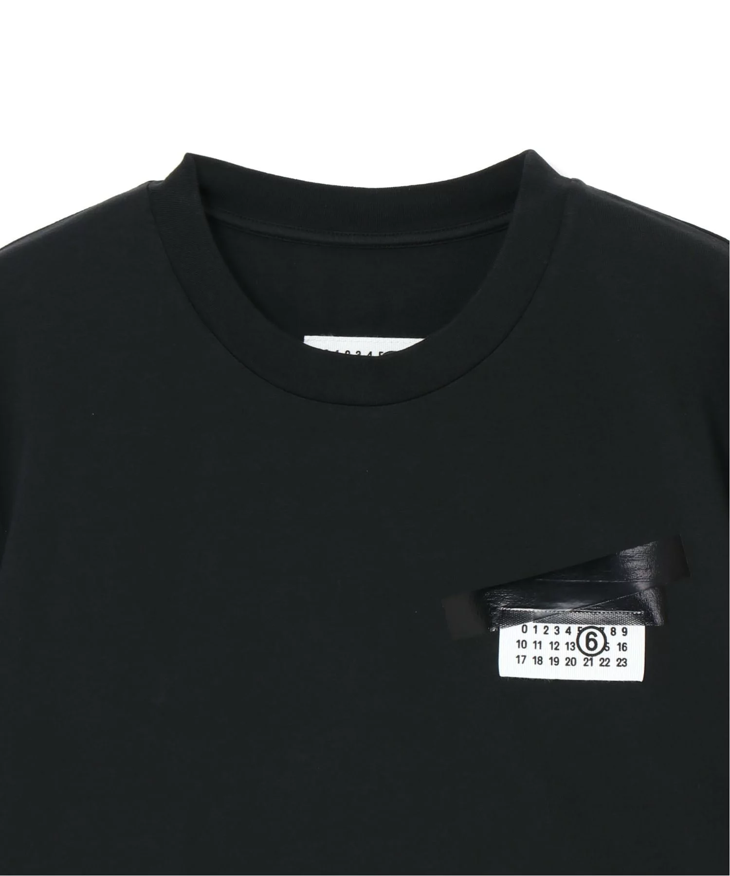 MM6 Maison Margiela の Trompe l'oeil Numeric Logo Tee が発売