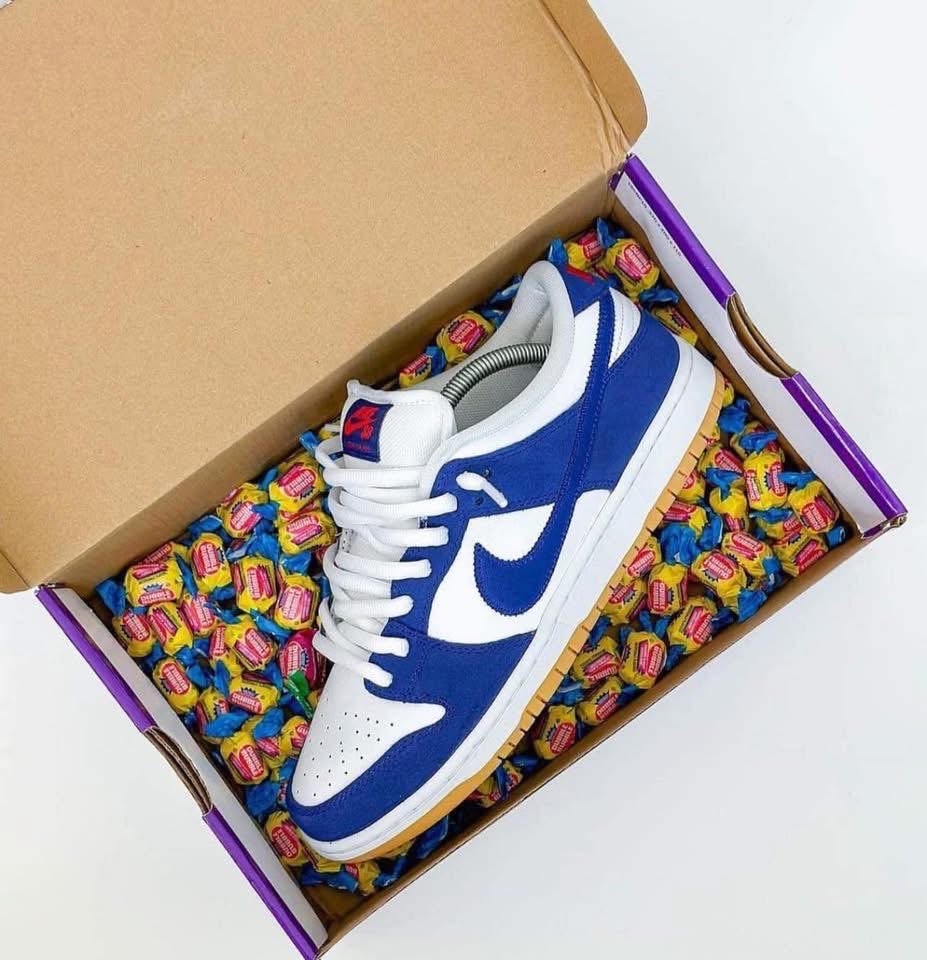 NIKE SB DUNK LOW "Los Angeles Dodgers" が発売