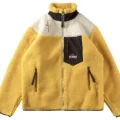 Travis Scott の Tri-Color Full-Zip Sherpa Jacket が発売
