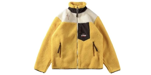 Travis Scott の Tri-Color Full-Zip Sherpa Jacket が発売