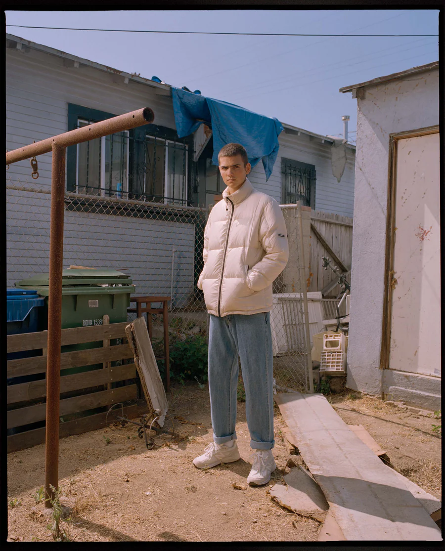 Stüssy × New Balance の 990v4 "Stussy Cream" が発売