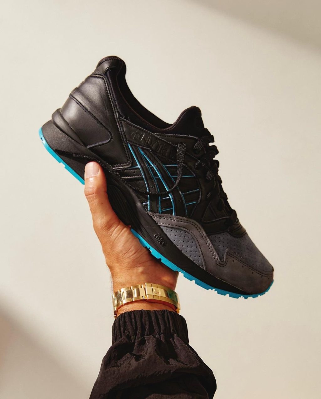 KITH × ASICS の GEL-LYTE 5 "Leather Back" が発売