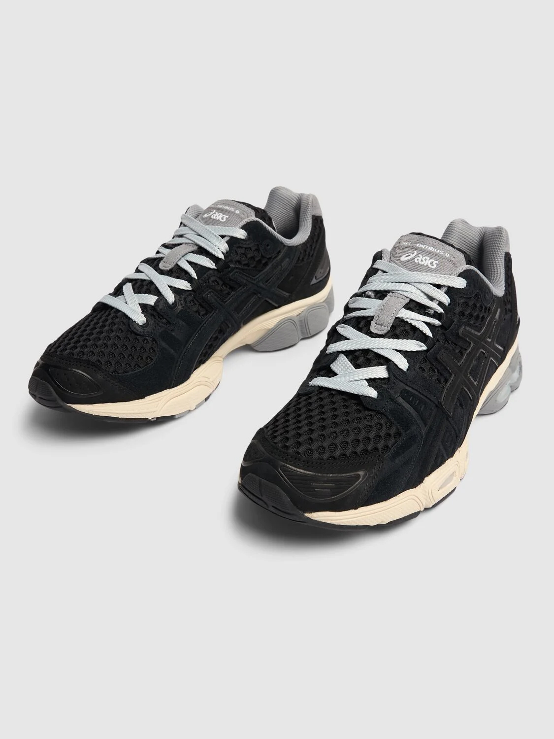 ENNOY × ASICS の GEL-NIMBUS 9 “Black/Sheet Rock” が発売