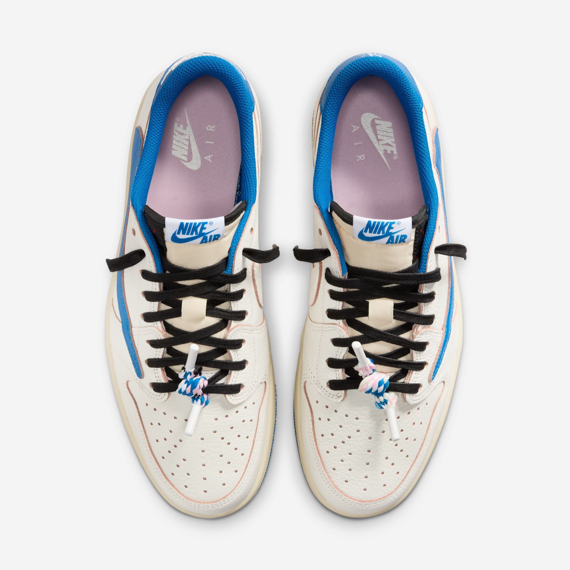 Travis Scott × fragment design × NIKE AIR JORDAN 1 LOW のオフィシャル画像が公開