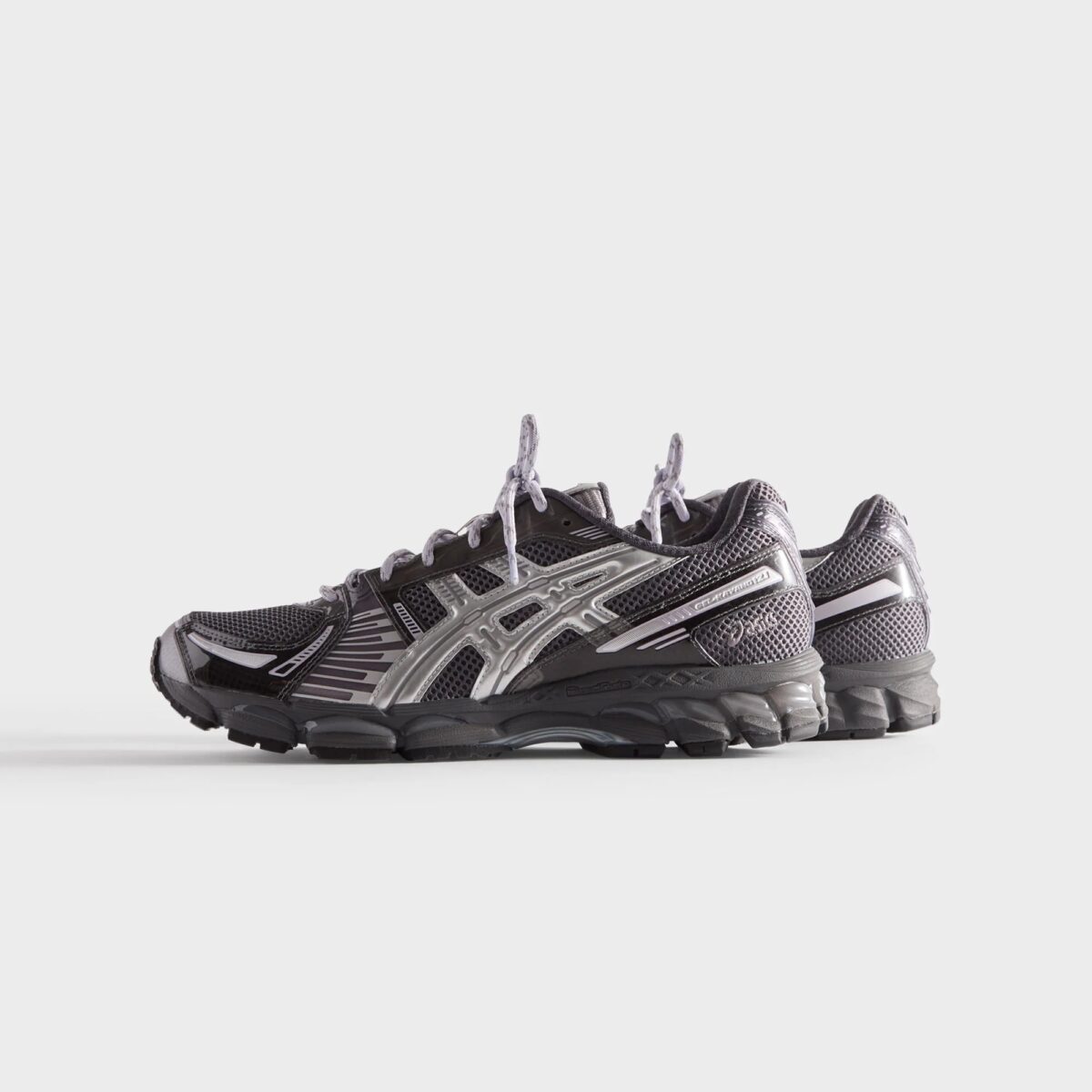 KITH × ASICS の GEL-KAYANO 12.1 "Tornado/Pure Silver" が発売