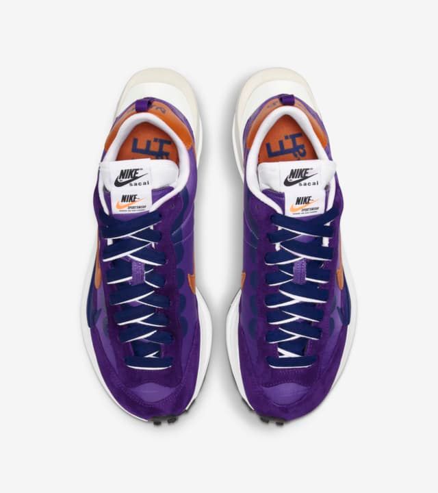 sacai × NIKE の VAPORWAFFLE “Dark Iris” が発売