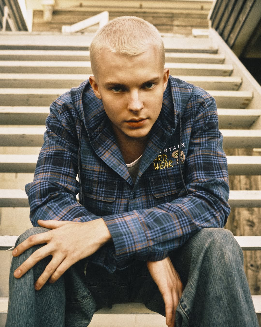 BEAMS × MOUNTAIN HARDWEAR の Hood Shirt が10月23日(木)発売