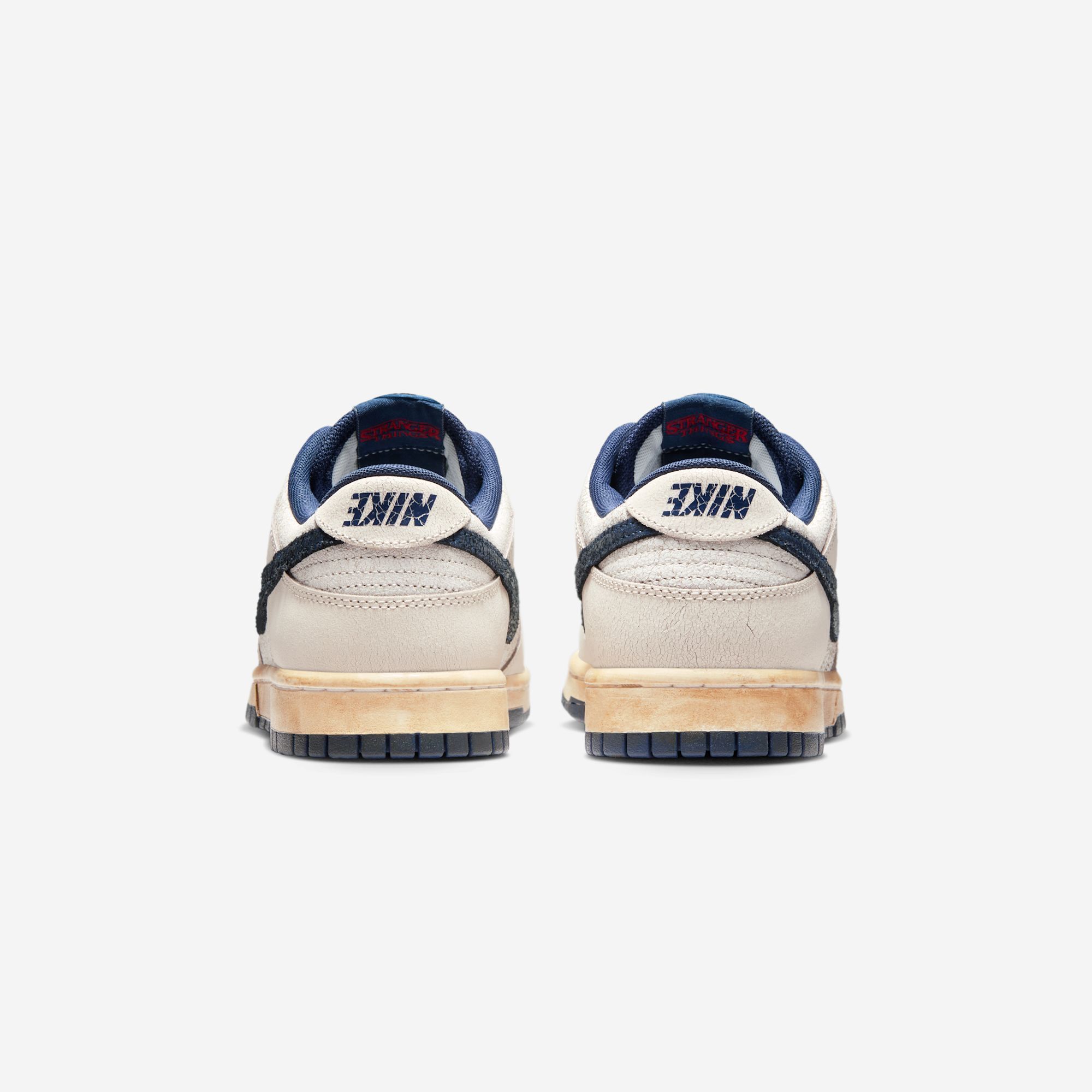 Stranger Things × NIKE DUNK LOW “Phantom” のオフィシャル画像が公開