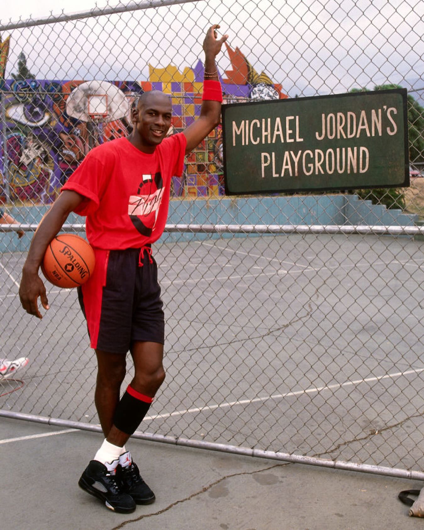 NIKE AIR JORDAN 5 RETRO OG “Black Metallic Reimagined” が発売