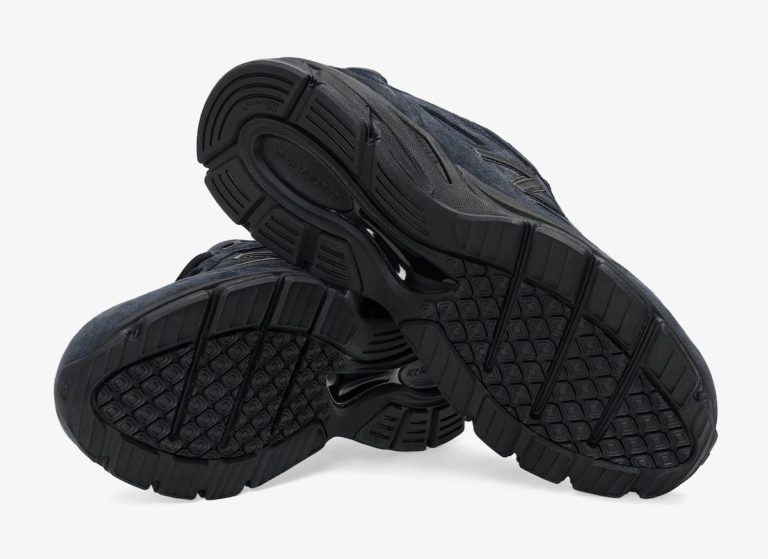 JJJJound × New Balance の 990v4 “Navy” が発売