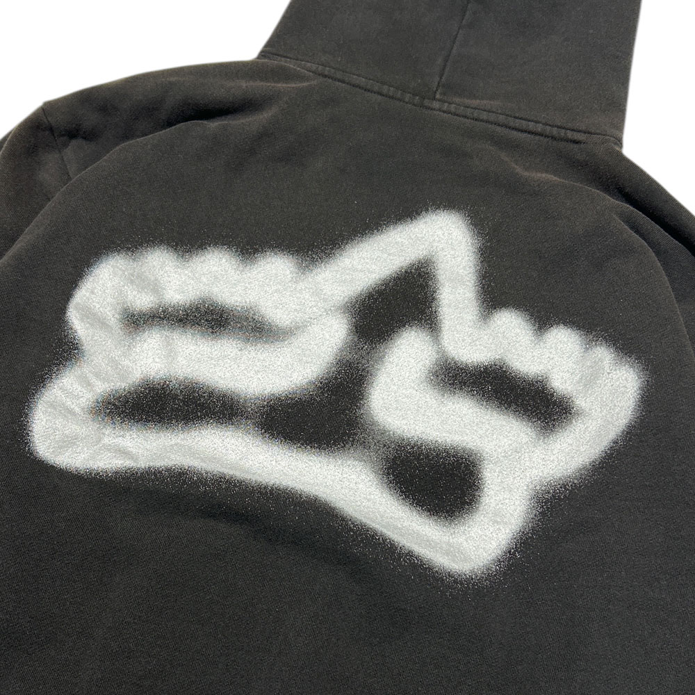 Travis Scott × Fox Racing のコラボ Hoodie が発売