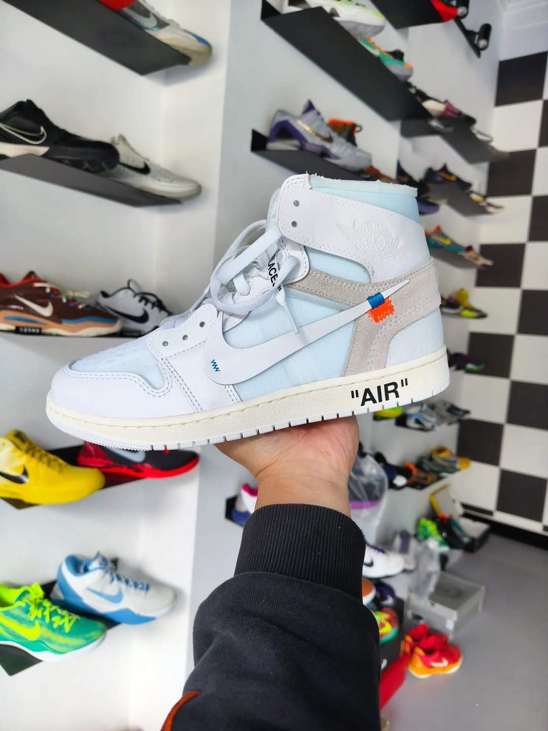 Virgil Abloh Archive × NIKE AIR JORDAN 1 “Alaska” が2026年春に発売予定