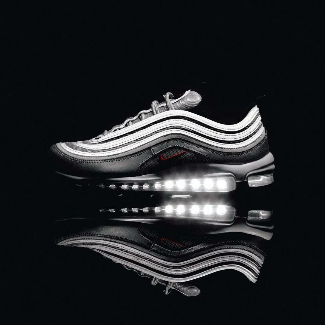 NIKE AIR MAX 97 OG “Silver Bullet” が発売