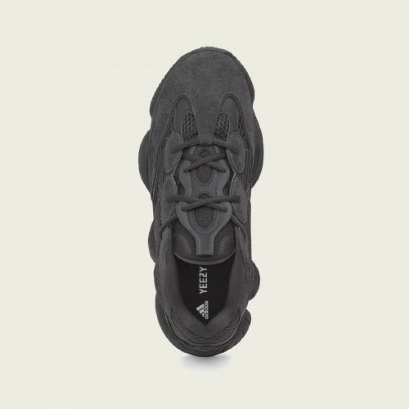 YEEZY 500 “Utility Black” が発売