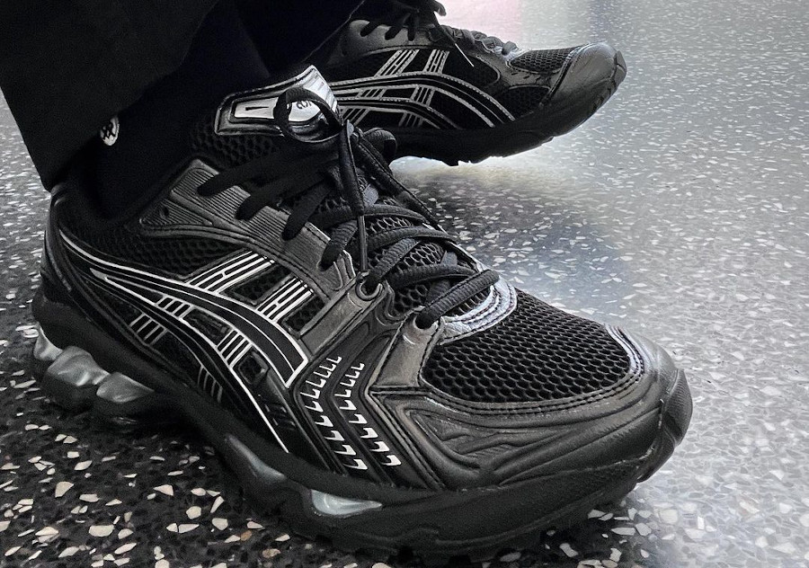 ASICS GEL-KAYANO 14 "Black/Pure Silver" の追加予約が開始
