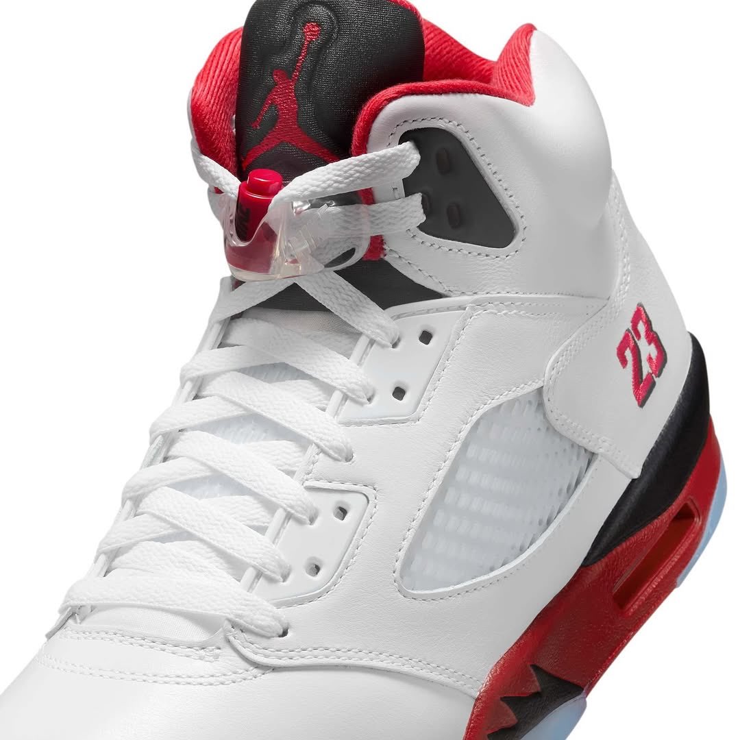 NIKE AIR JORDAN 5 RETRO OG “Fire Red” が発売