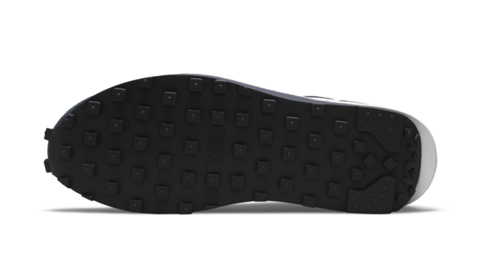 fragment design × sacai × NIKE の LD Waffle "Blackended Blue" が発売