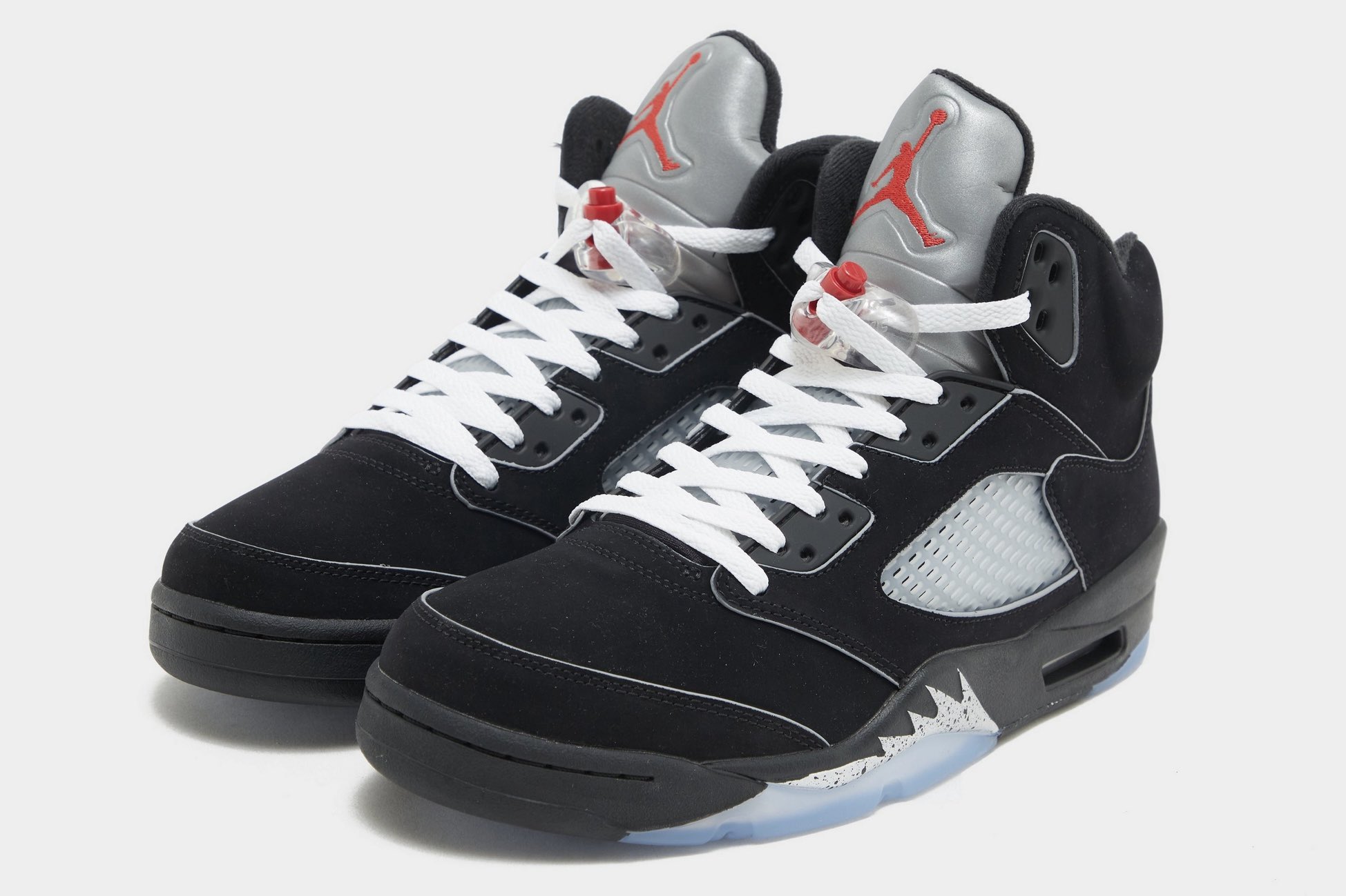 NIKE AIR JORDAN 5 RETRO OG “Black Metallic Reimagined” が発売